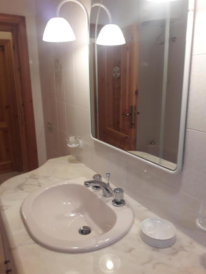אולביה B&B Nuraghes מראה חיצוני תמונה